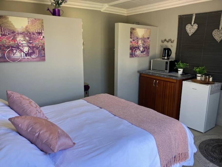 Stellies Accommodation - Room 2 Keetmanshoop Exterior foto